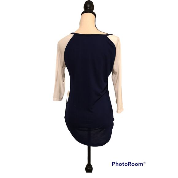 Harry Potter Hogwarts Blue and White T-shirt, size Large - Picture 2 of 4